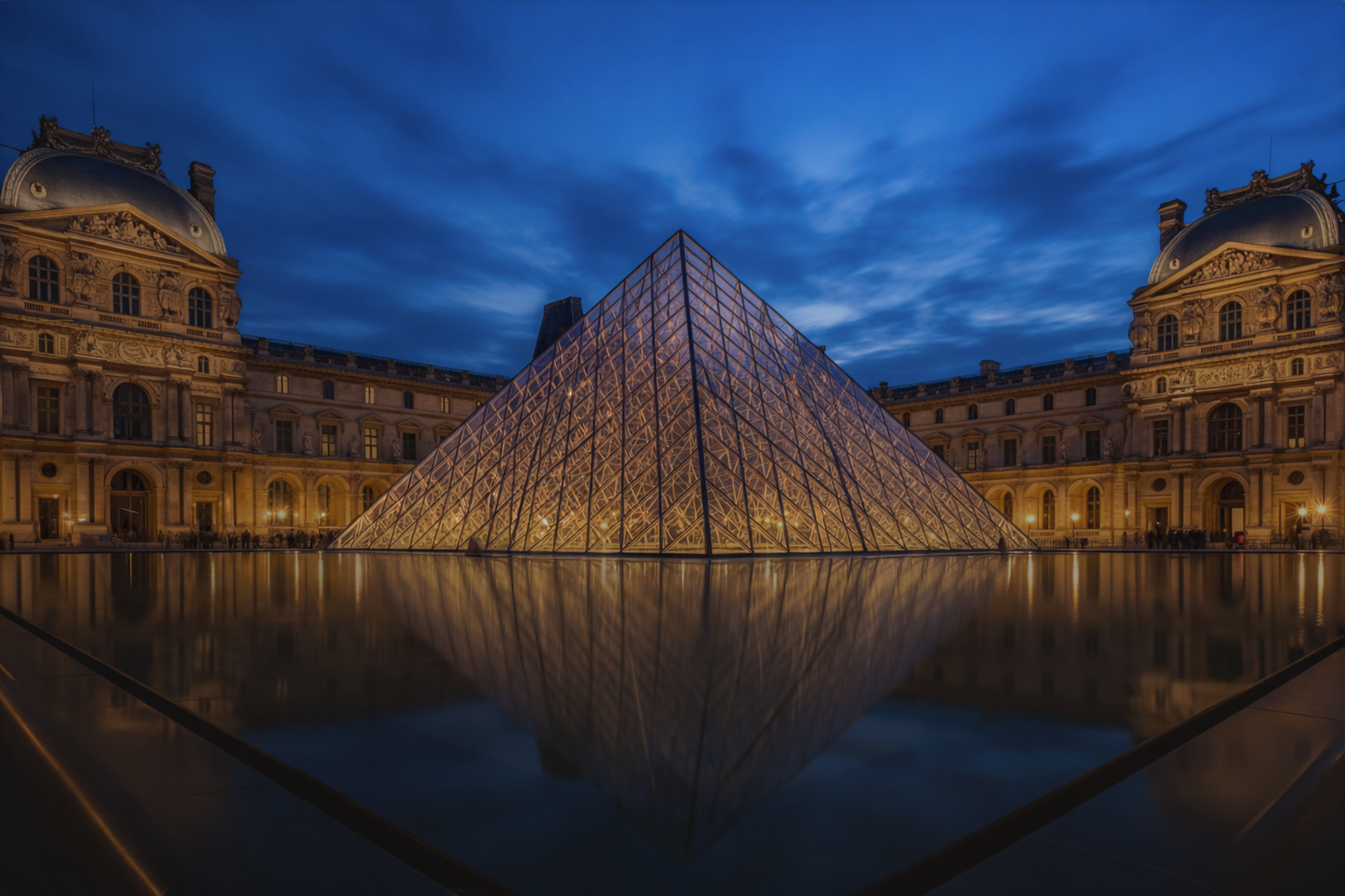 Pyramide du Louvre Paris visite privée Ma Visite Privée